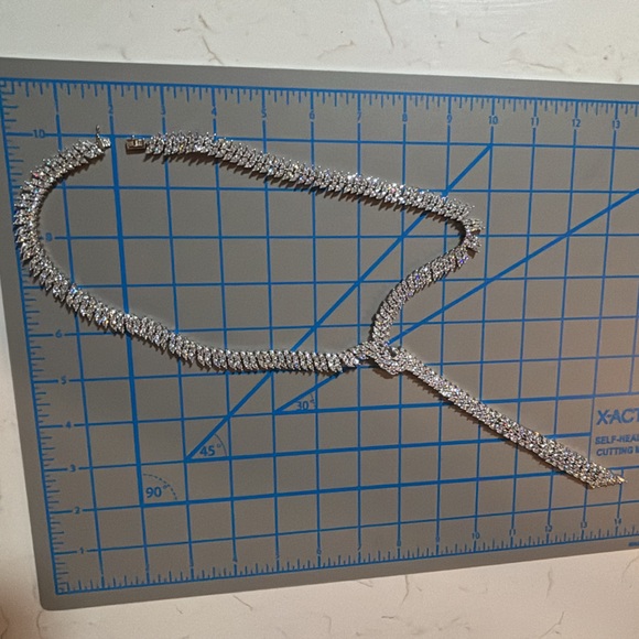 Exquisite Silver Necklace - Picture 11 of 17